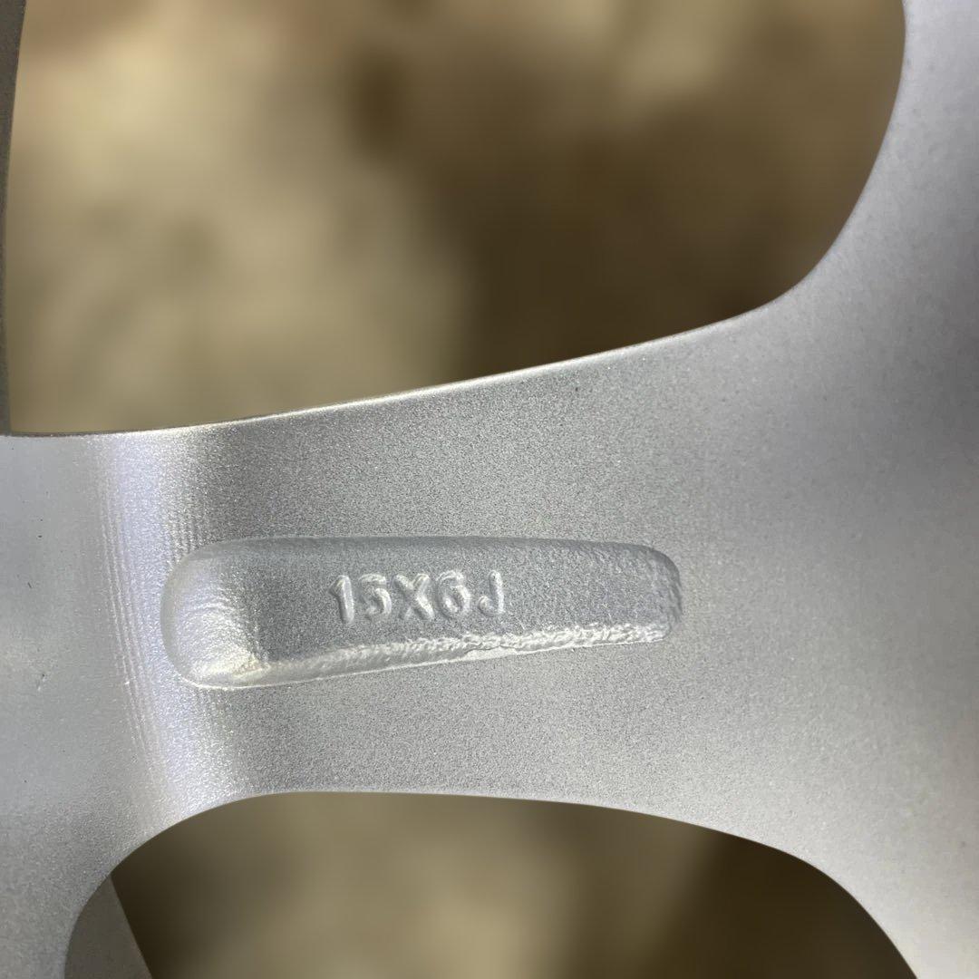 バリ溝‼️トーヨースタッドレスセット185/60R15 旧型シエンタ　送料無料