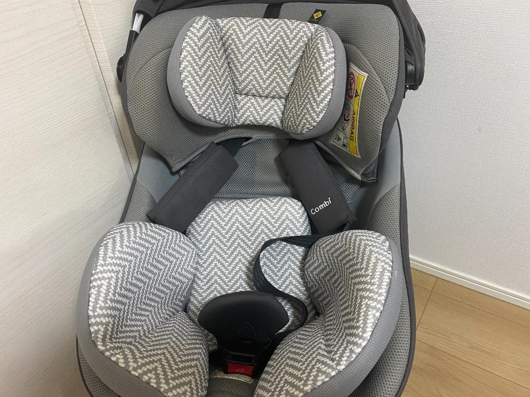 （インナークッション未使用）コンビ クルムーヴ スマート ISOFIXシリーズ