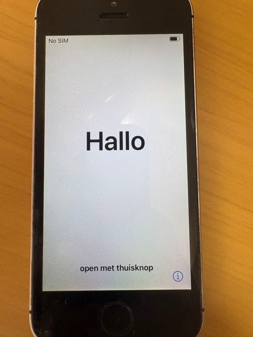 Apple iPhone SE本体のみ　64GB バッテリー状態80%