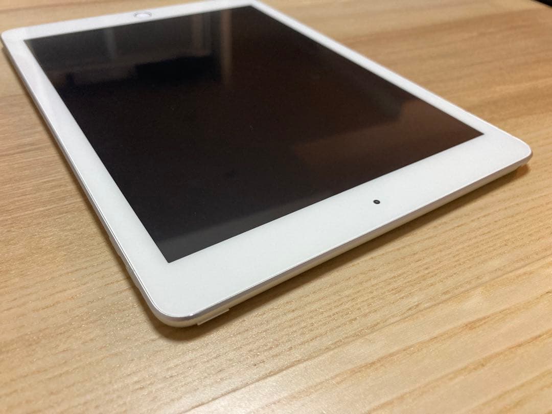 【Suuu】iPad WI-FI 32GB　第6世代【注意あり】