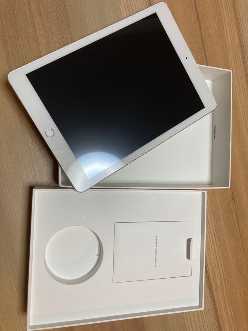 【Suuu】iPad WI-FI 32GB　第6世代【注意あり】