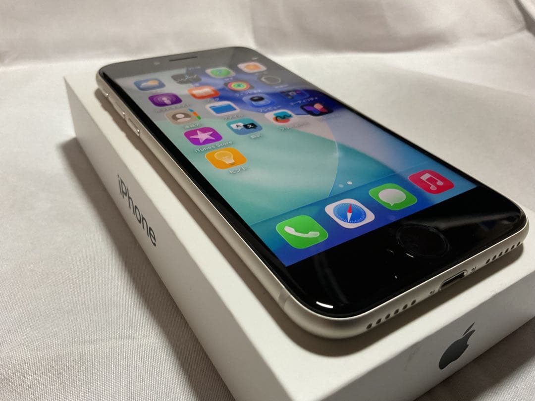 iPhoneSE 3世代 64G スターライト BT95%