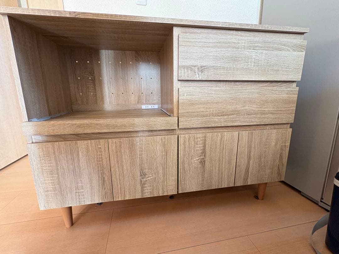 LOWYA 食器棚　22日までの出品