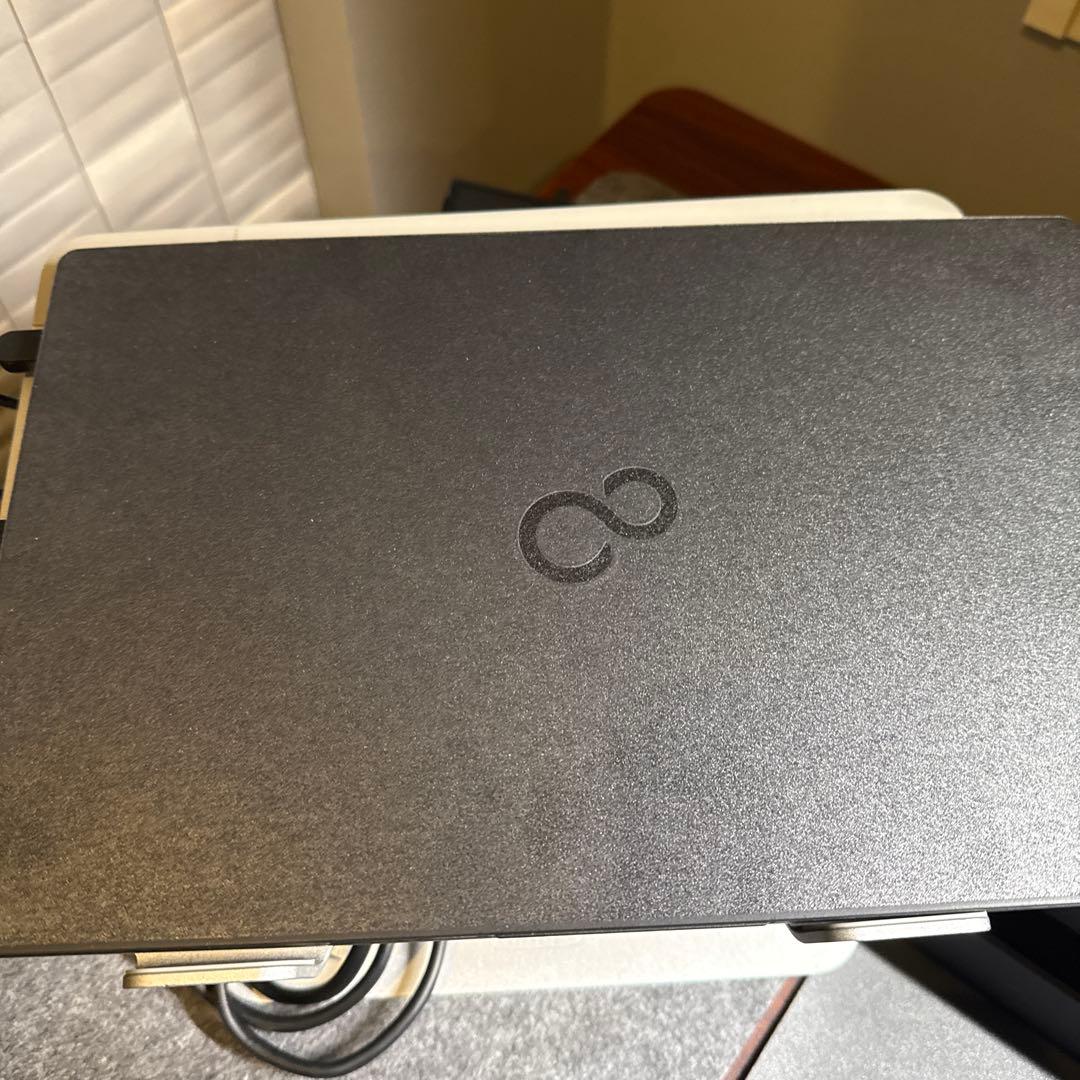 Fujitsu LIFEBOOK ノートPC