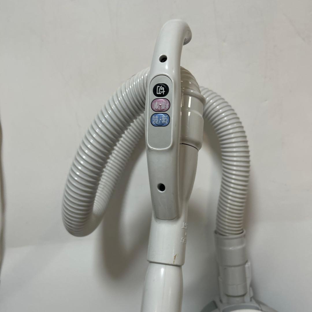 日立 紙パック式 軽量 掃除機 ハイパワー530W　CV-VP5　ヘッド丸洗対応