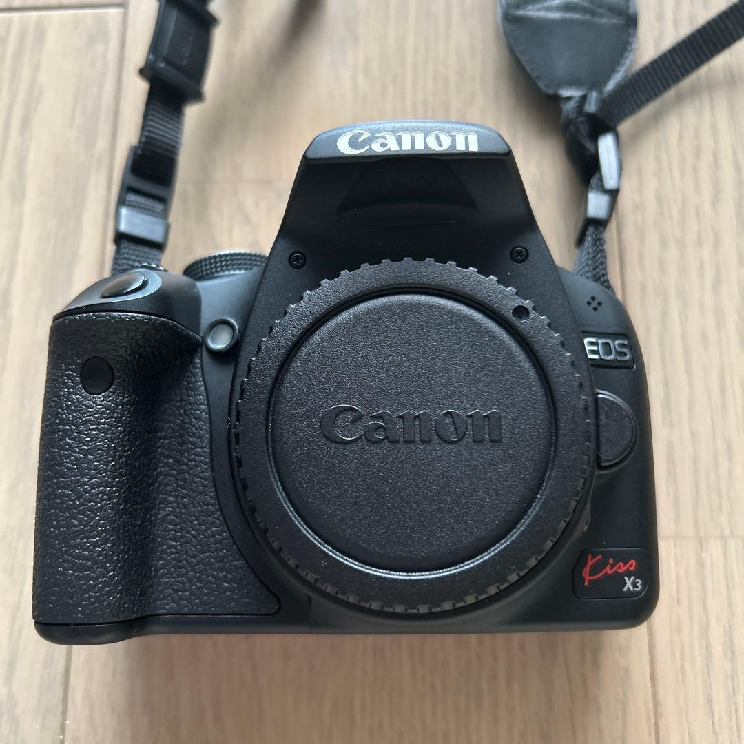 Canon（キヤノン）　EOS kiss x3 充電器付き