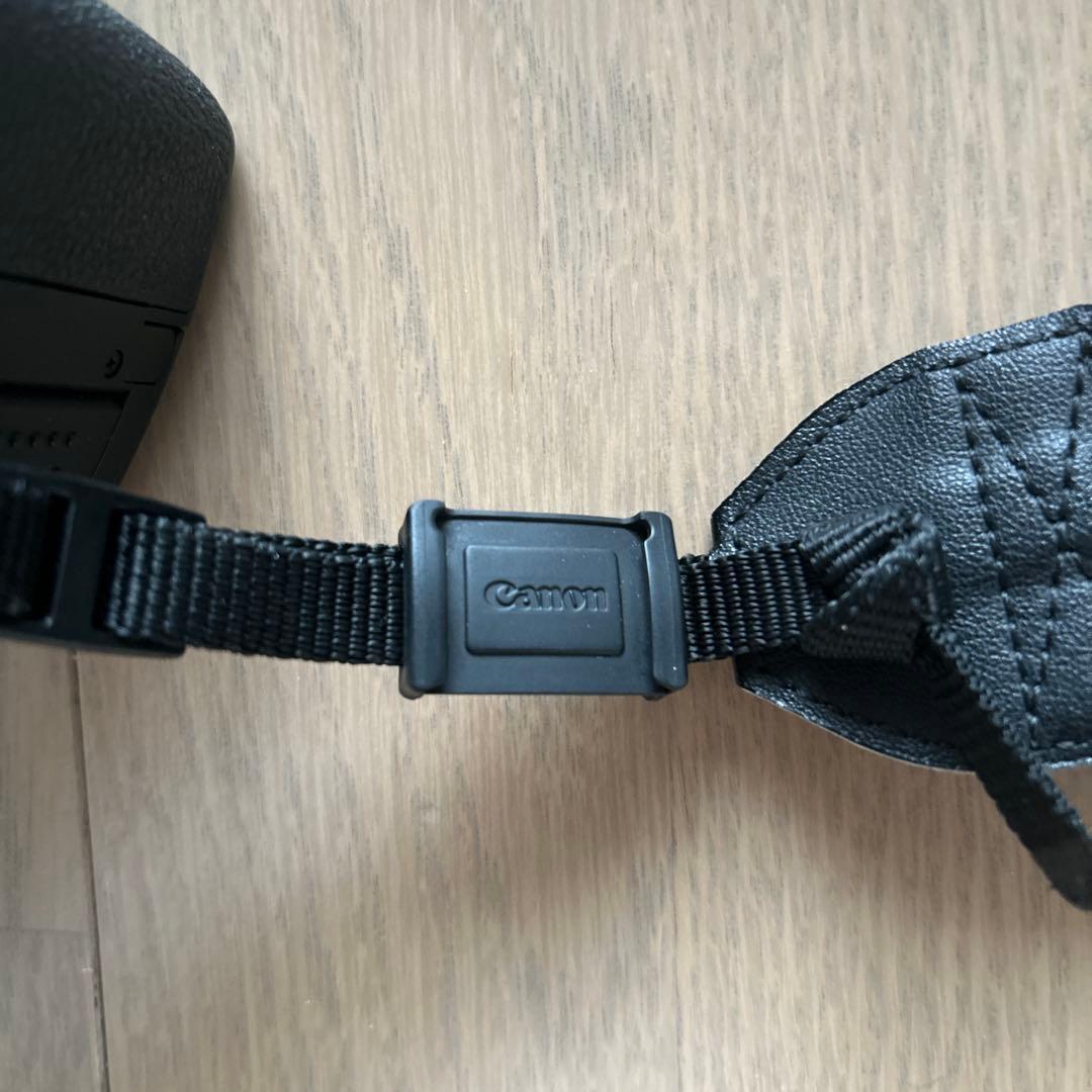 Canon（キヤノン）　EOS kiss x3 充電器付き