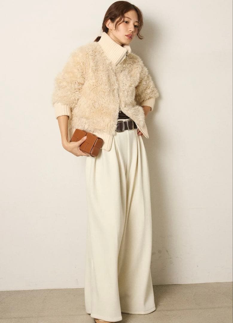 esica ハイネックボアブルゾン