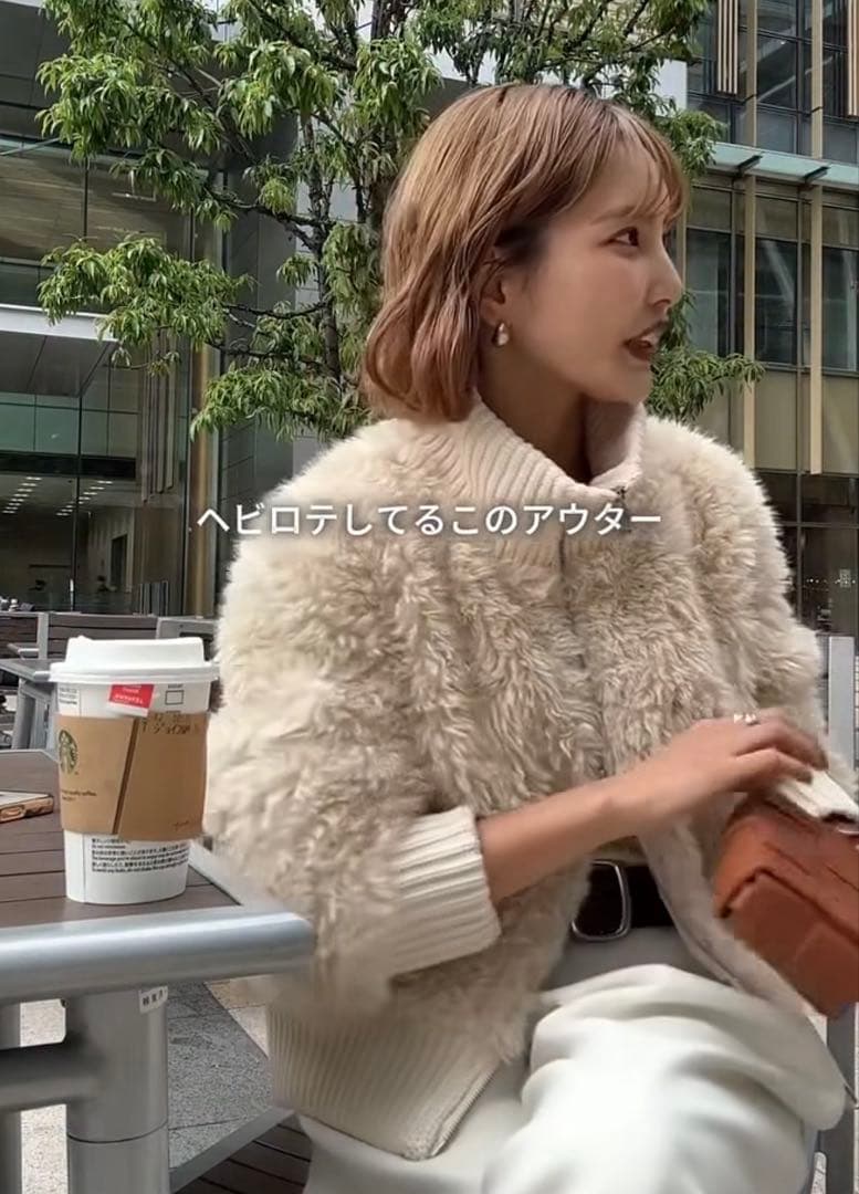 esica ハイネックボアブルゾン