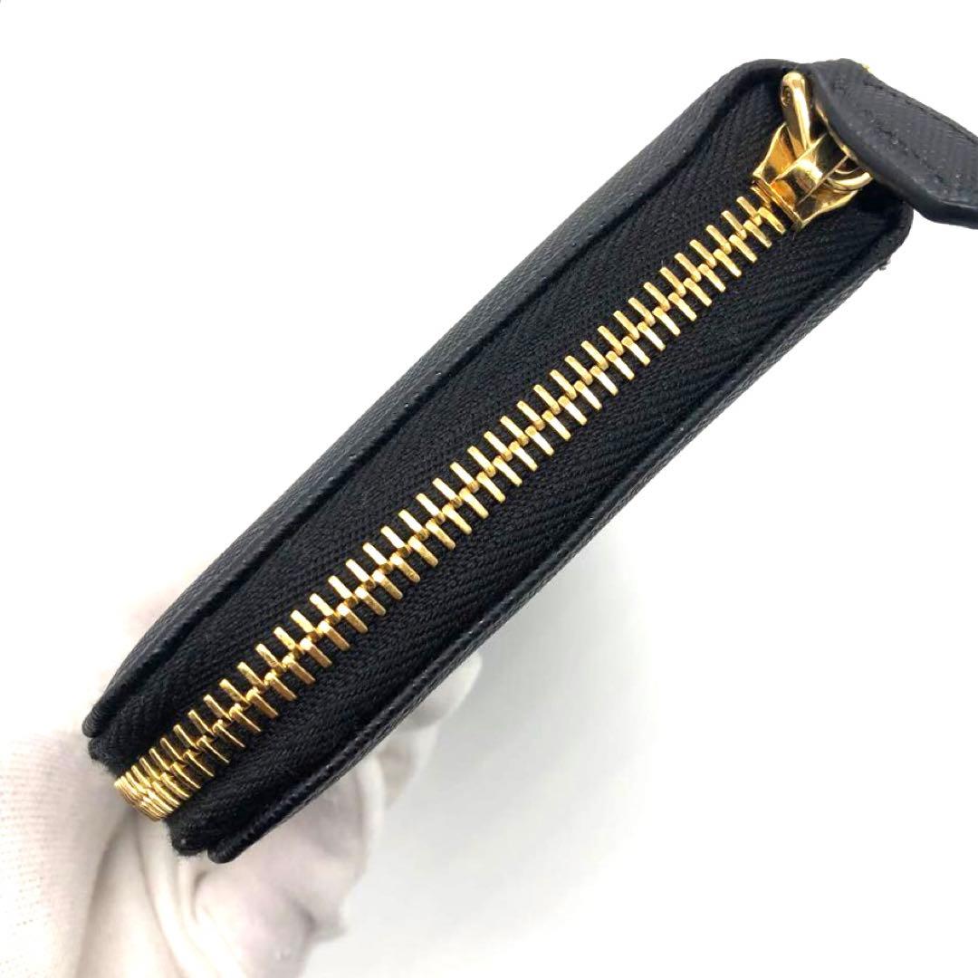 未使用✨プラダ ラウンドファスナー レザー　長財布 トライアングルロゴ ブラック