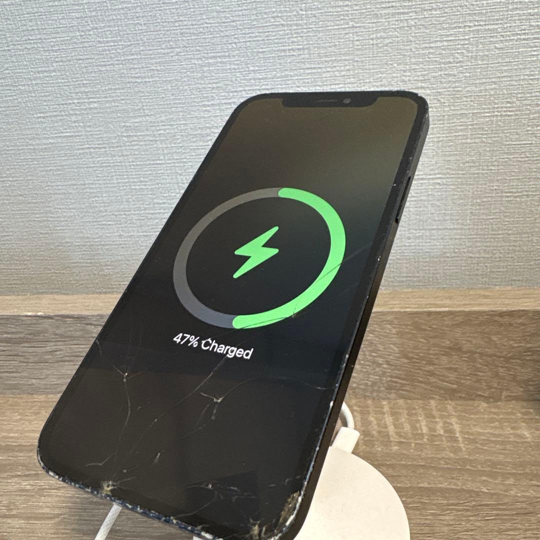 純*ル様 iPhone12 ブラック　128GB 画面割れ、