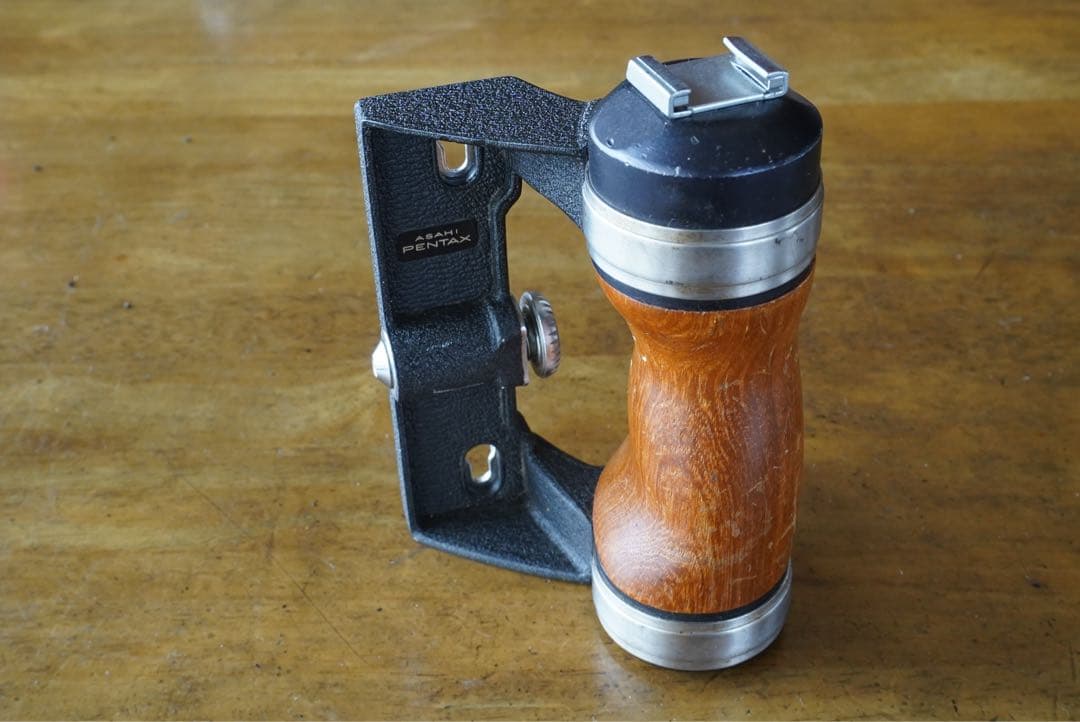 ペンタックス67用　木製グリップ