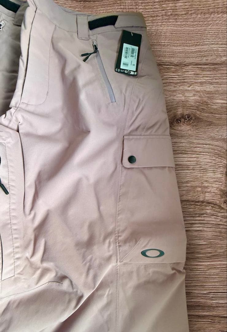 新品 Oakley スノーボードパンツ F0A406105 サイズM