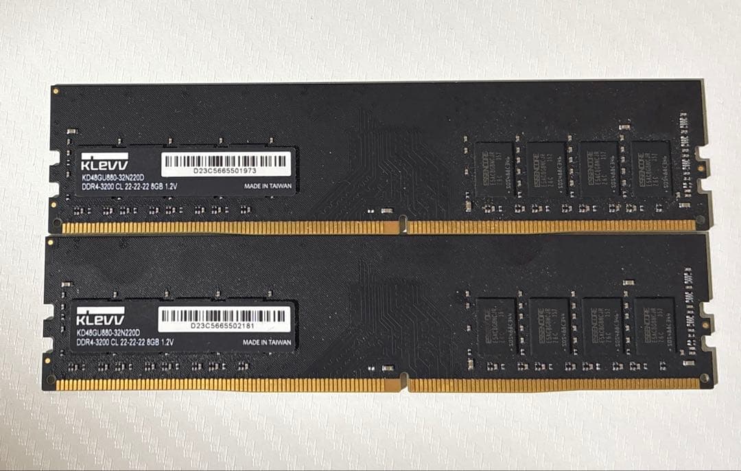 デスクトップPC用メモリ DDR4 PC-32000 CL22 8GB×2枚