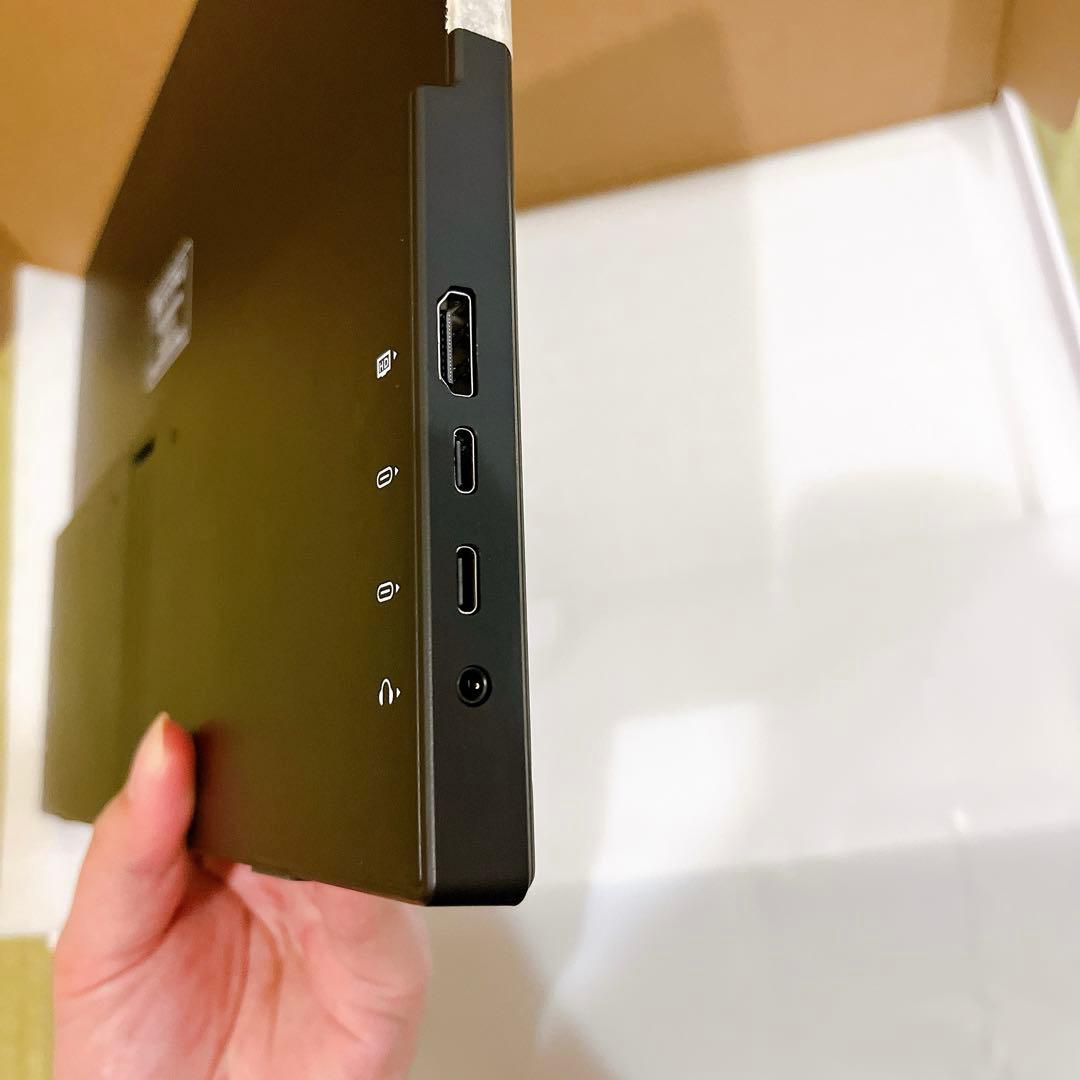 モバイルモニター スピーカー内蔵 インチ不明