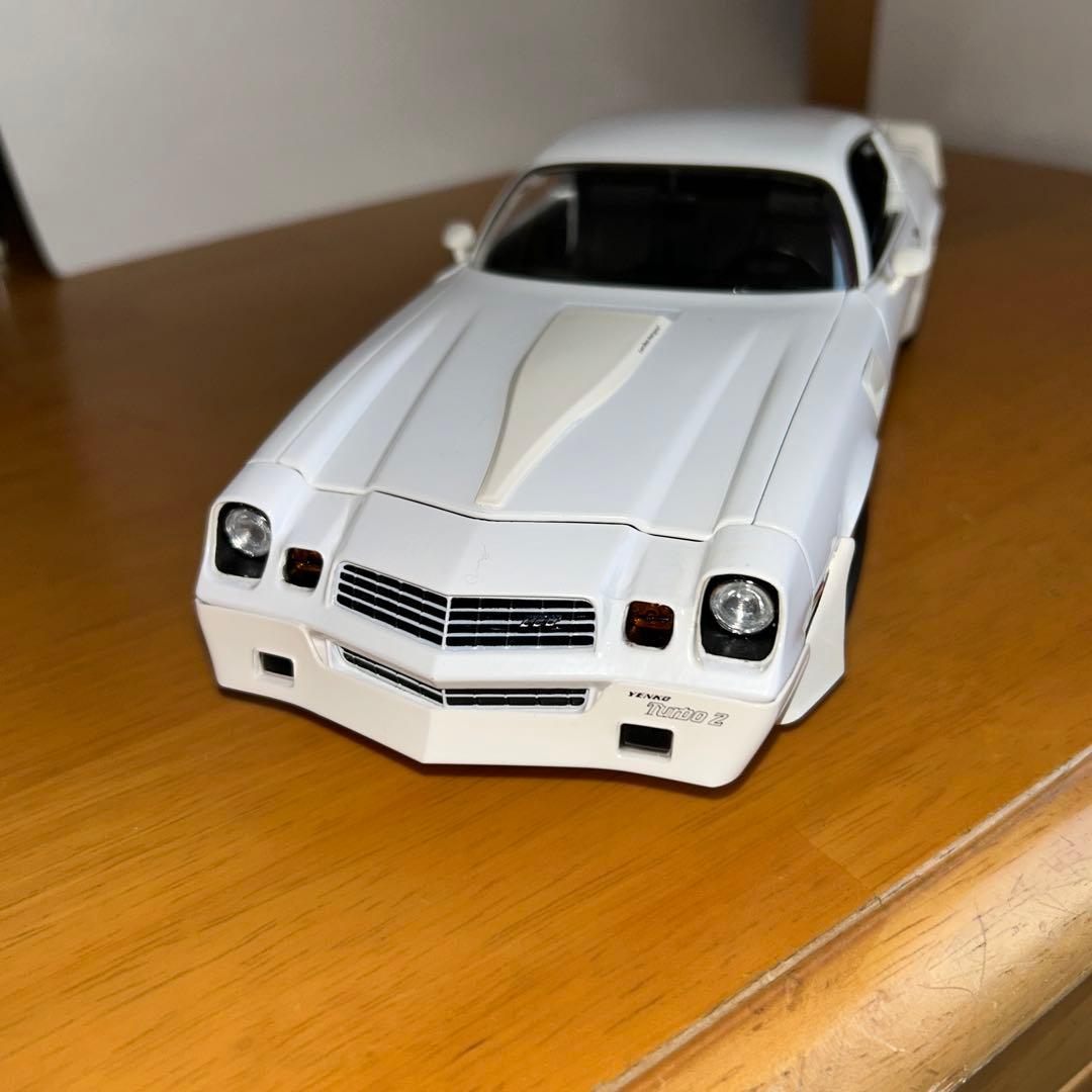 1/18 シボレーZ28ターボZ