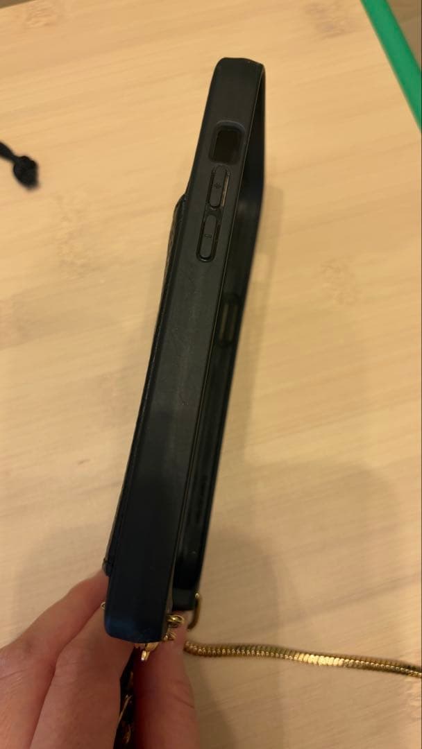 BANDOLIER スマホショルダー スマホケースiphone15