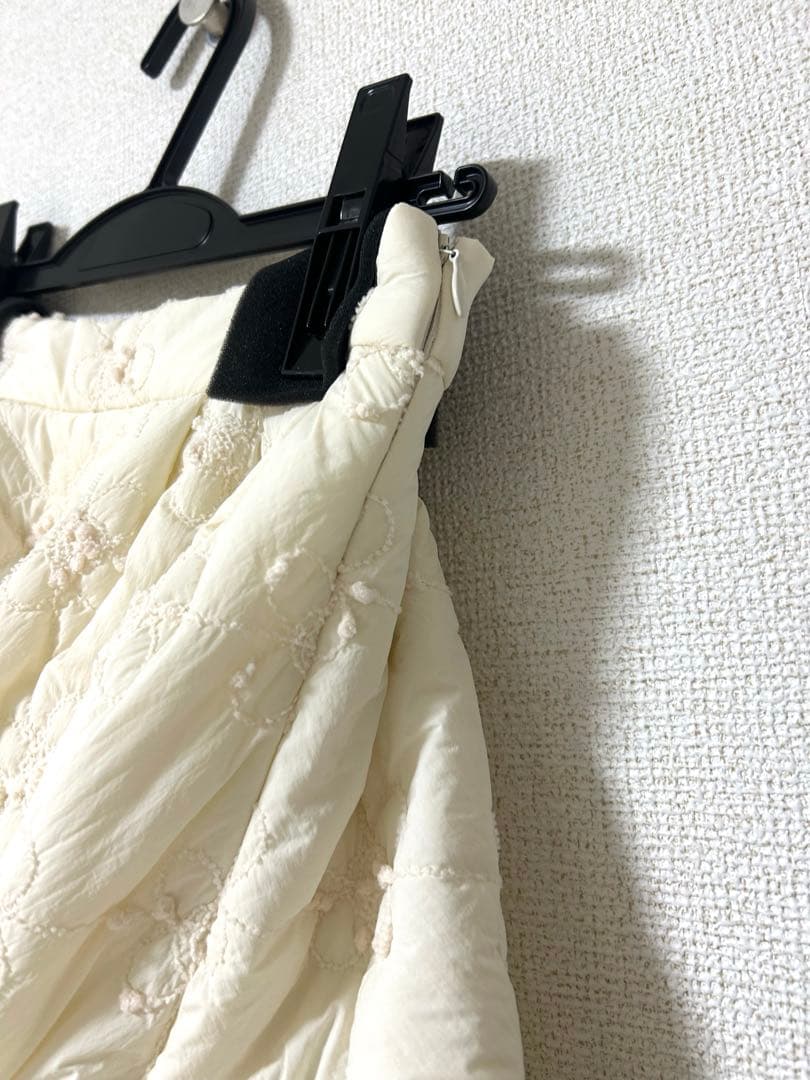 【洋服】THE TOE バルーンミニスカート　白　ネックレスセット