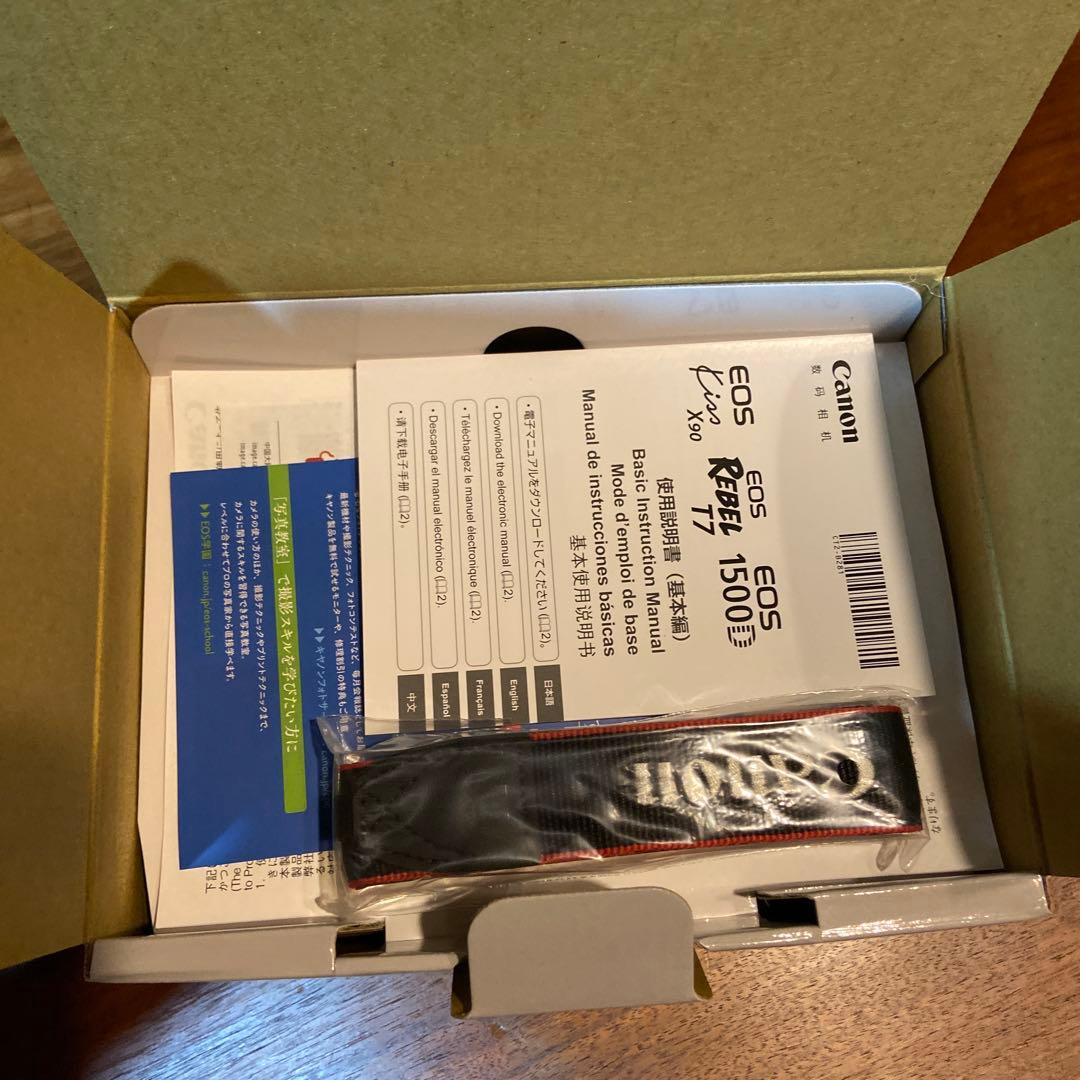 デジタルカメラ Canon EOS Kiss X90 EF-S 18-55 IS II Kit