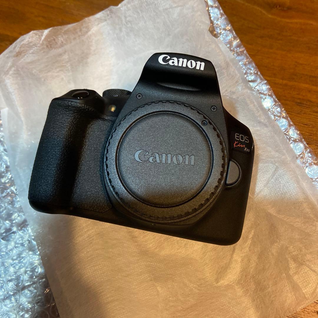 デジタルカメラ Canon EOS Kiss X90 EF-S 18-55 IS II Kit