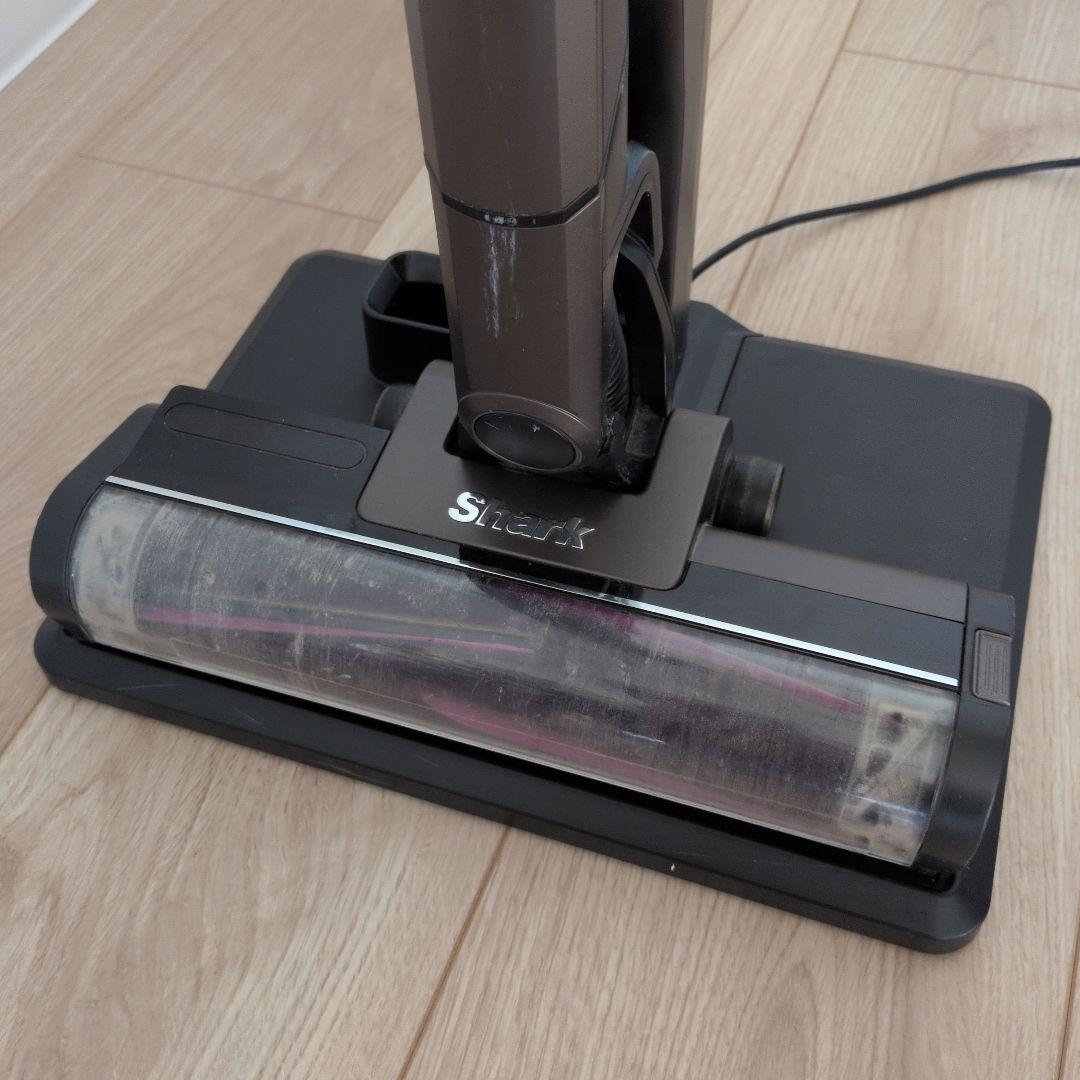 1/7（水）値下げ　SHARK　CS851JBR　 BROWN　バッテリー2本