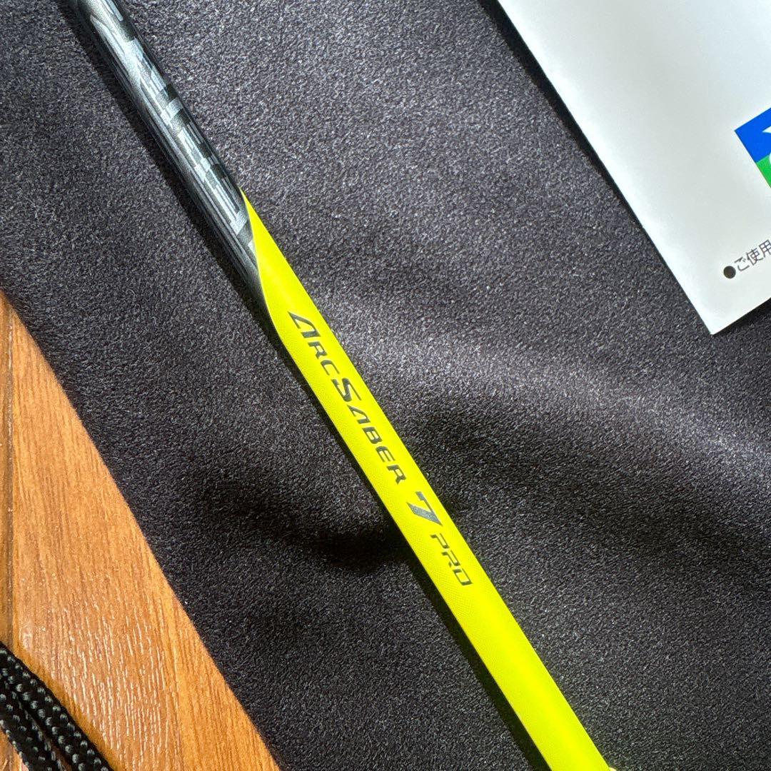 早い者勝ち⭐️YONEX ARCSABER7PRO【4UG6】バドミントンラケット