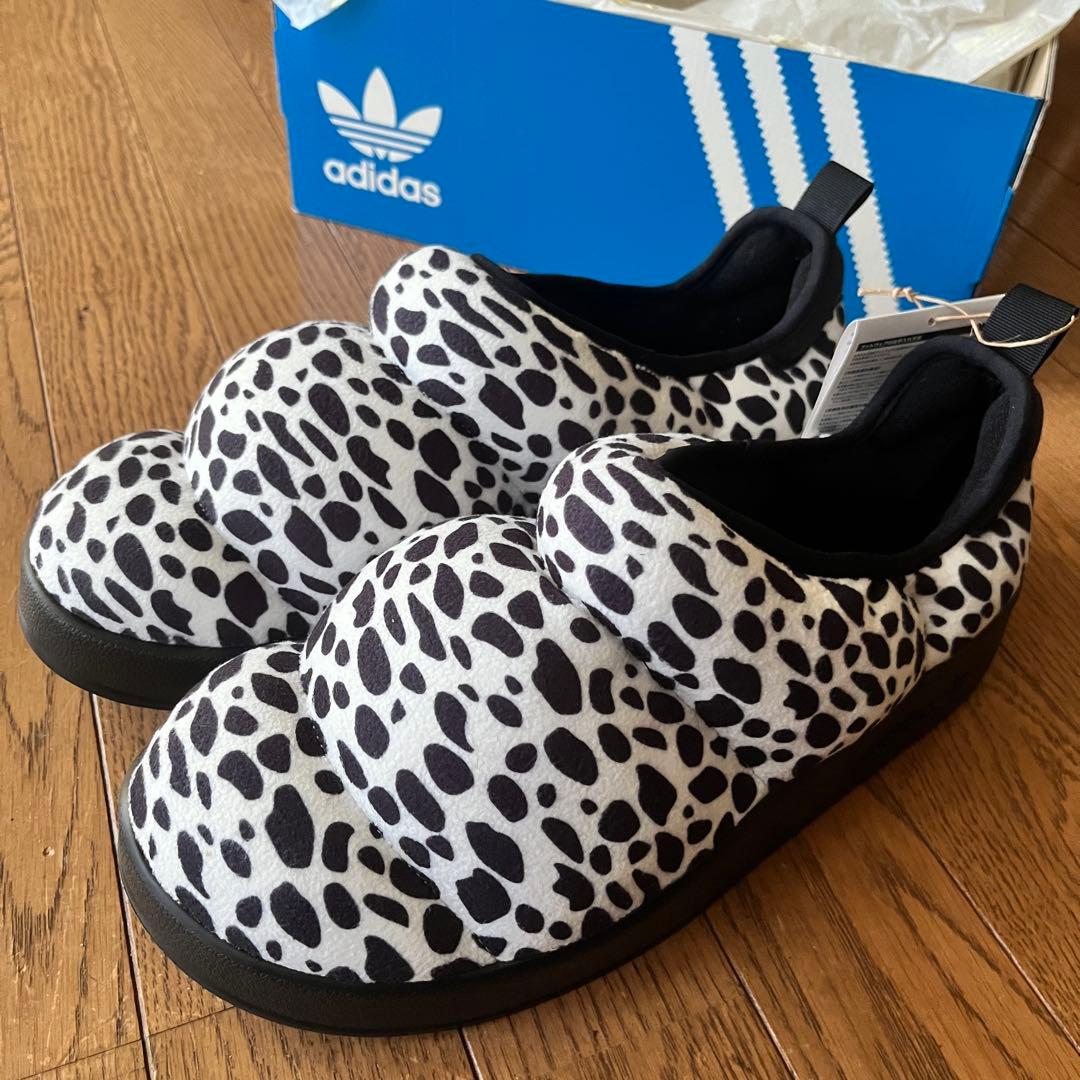 adidas PUFFYLETTE パフィレッタ　アニマル柄　ダルメシアン