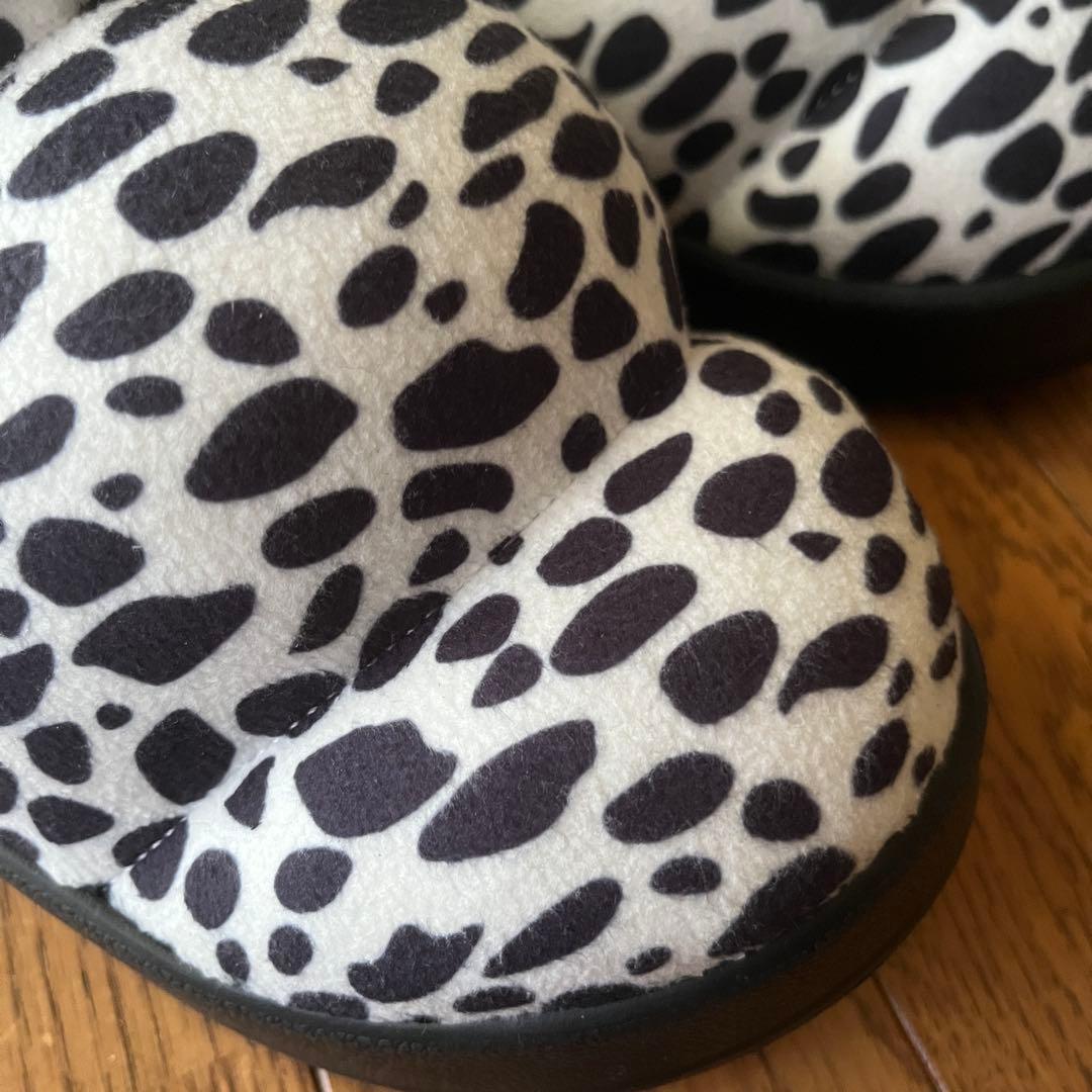 adidas PUFFYLETTE パフィレッタ　アニマル柄　ダルメシアン