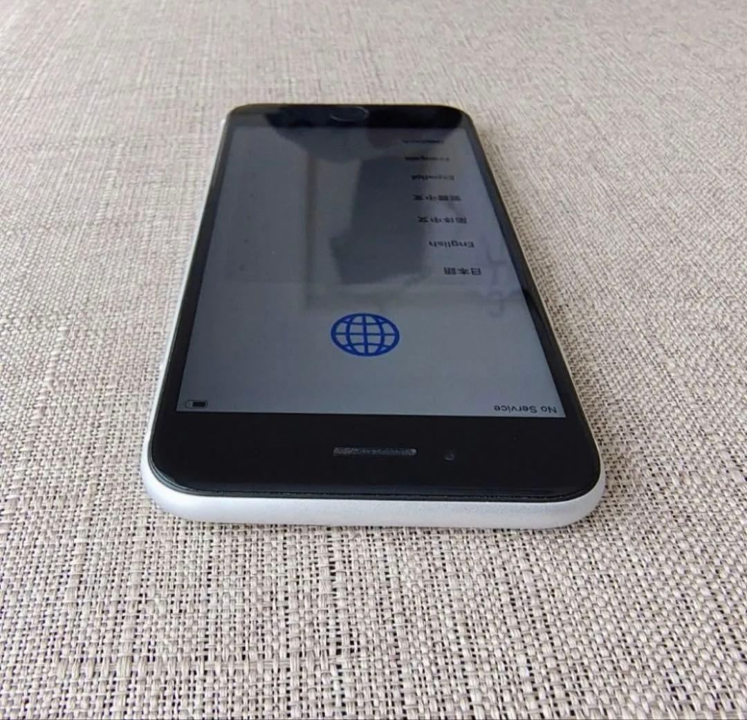 美品 iPhone SE 128GB ホワイト 第2世代 バッテリー100％