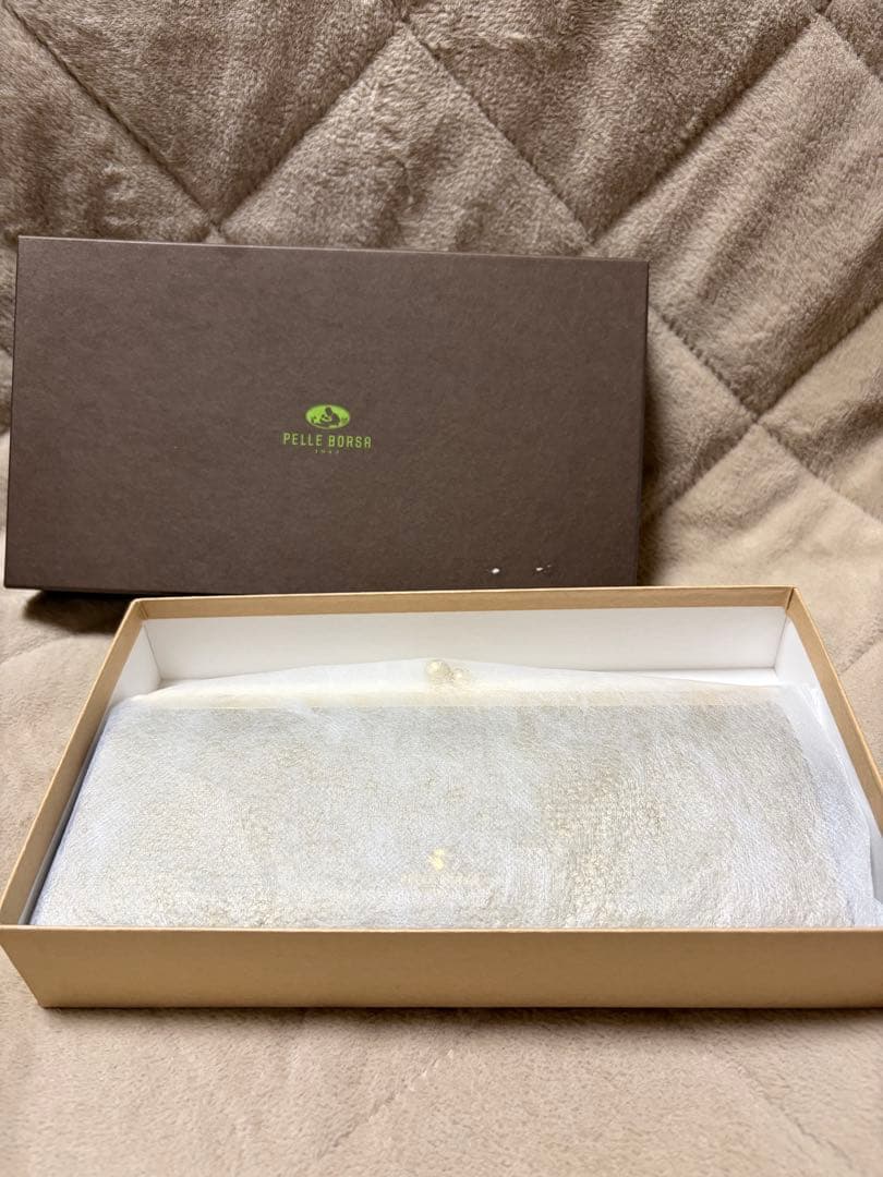 【さっちゃん】PELLE BORSA/ゴールド長財布/がまぐち財布