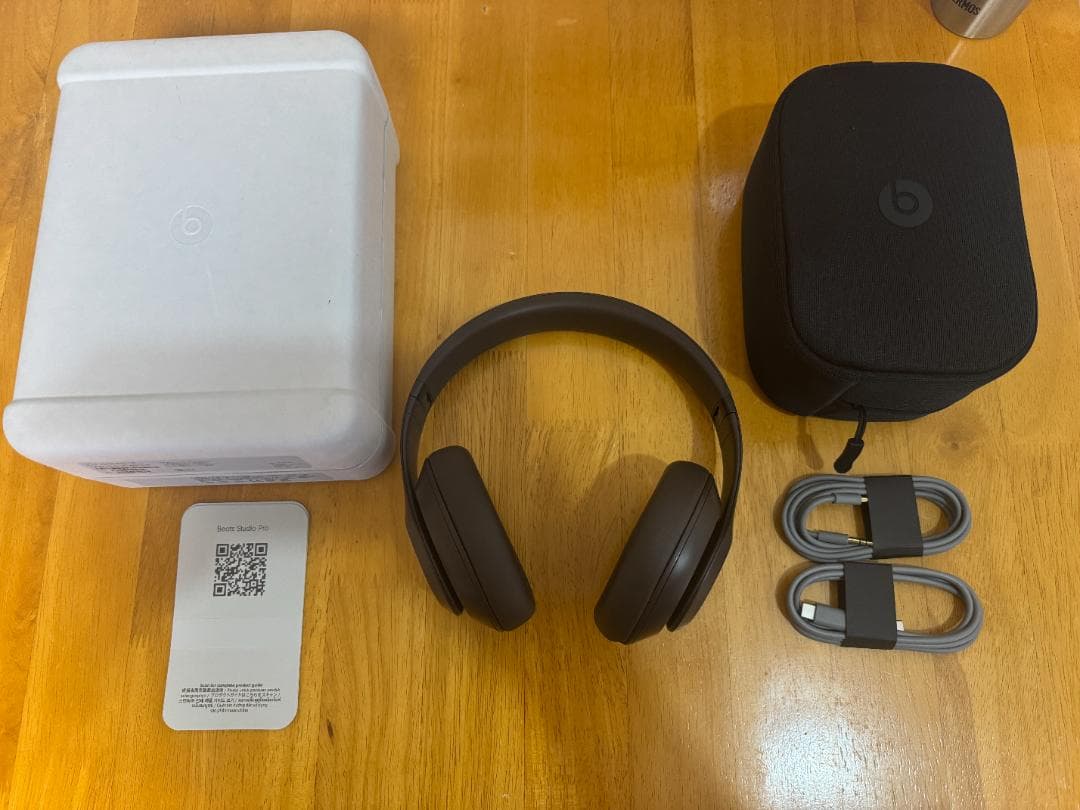 美品 Beats studio Pro ブラウン ワイヤレスヘッドホン