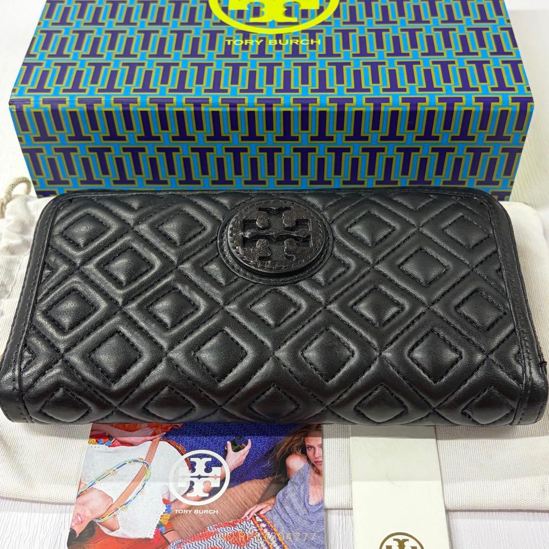 新品同様‼️ トリーバーチ　財布　長財布　キルティング　ラウンドファスナー