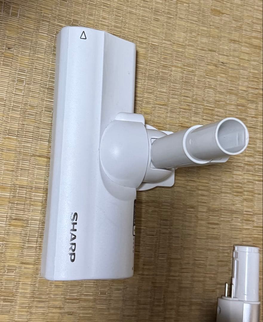 シャープ　コードレススティック　掃除機　RACTIVE Air EC-SR8-W