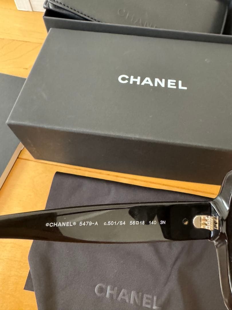 美品CHANEL CH5479/C501S4 シャネルハート ブラックサングラス