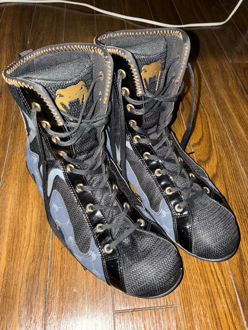 『激レアモデル‼️』Venum Elite Evo Monogram