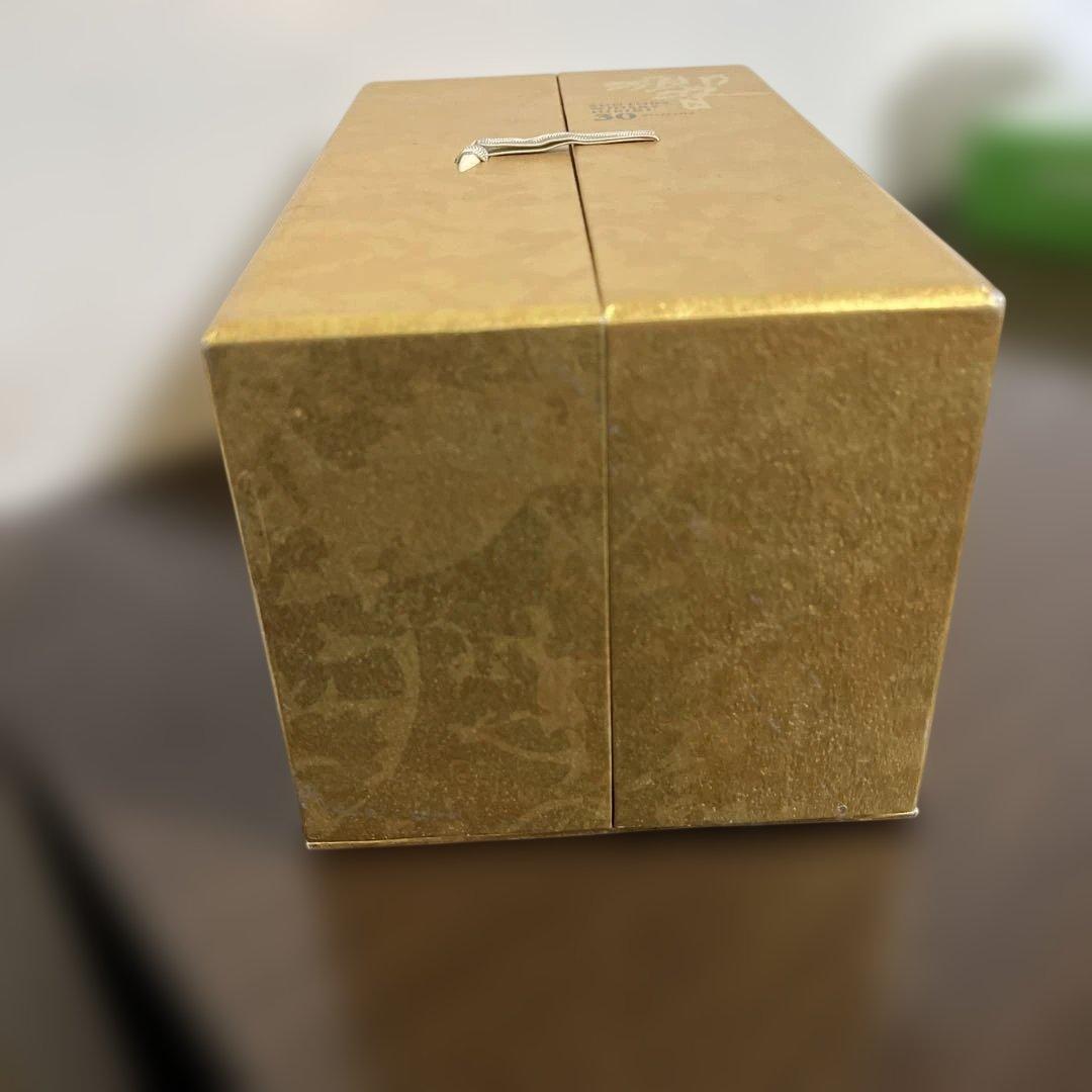 響30年　観音開き　空箱