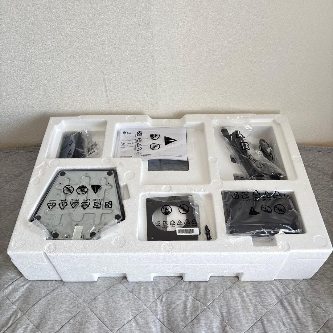 LGゲーミングモニター UltraGear 32GS60QC-B 31.5インチ