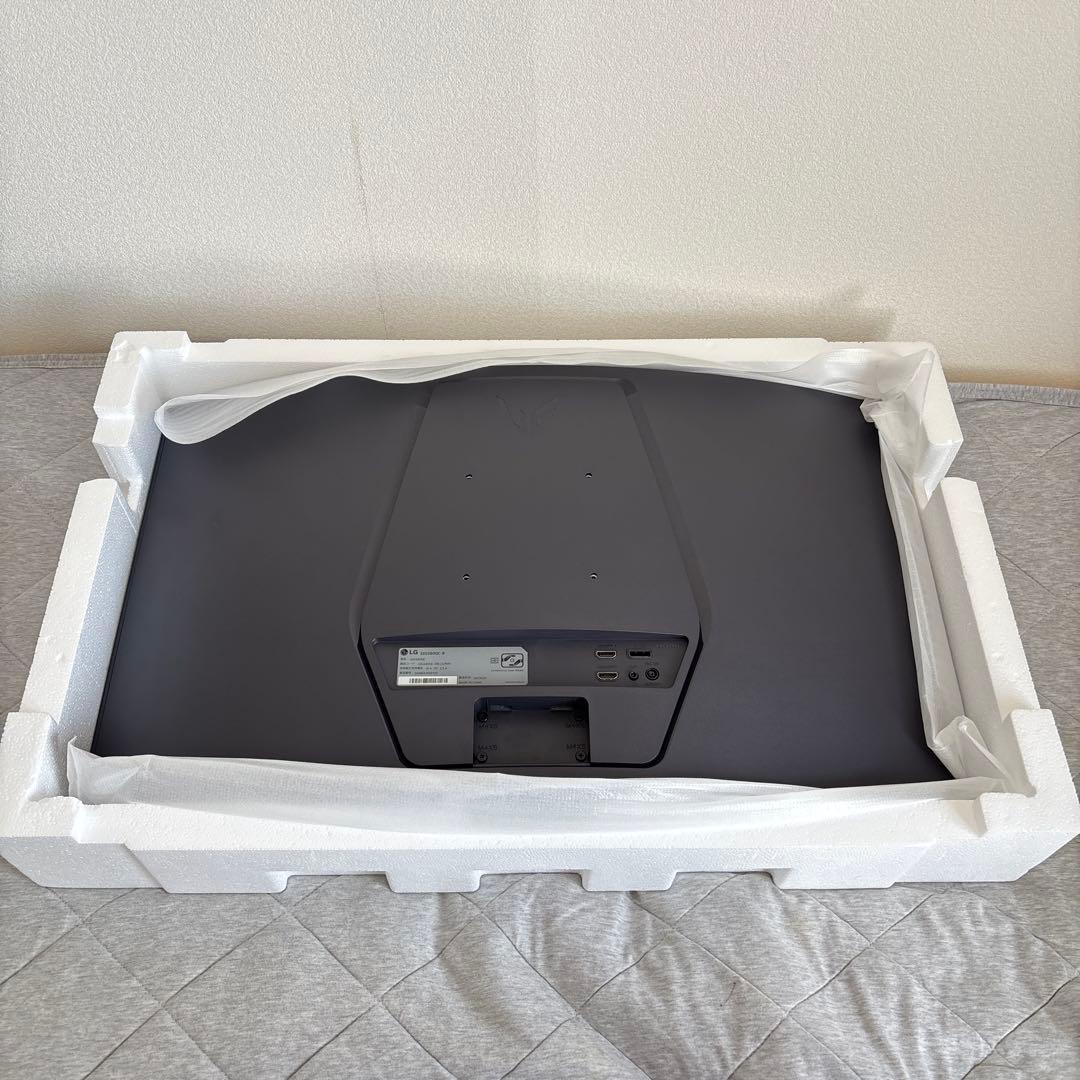 LGゲーミングモニター UltraGear 32GS60QC-B 31.5インチ