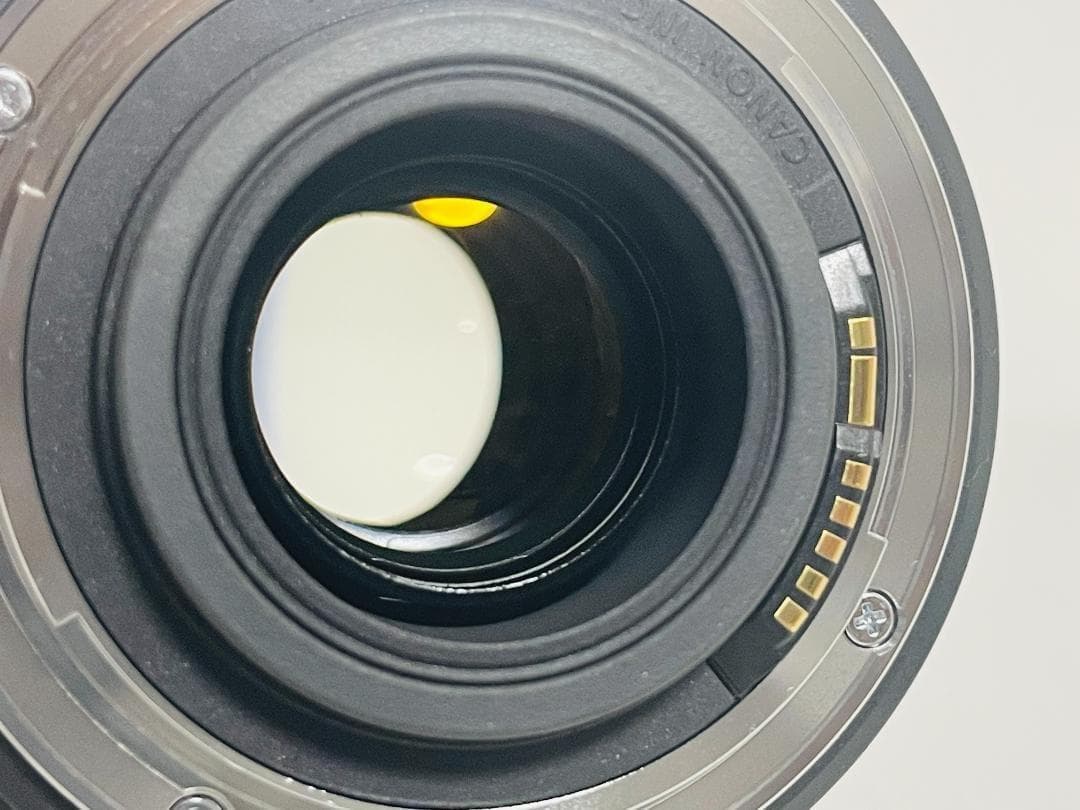 ★美品★Canon キヤノン EF-S 18-135mm F3.5-5.6 IS