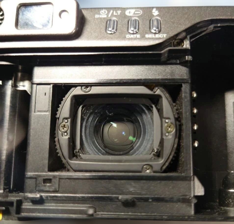 「中古」KYOCERA Tzoom Carl Zeiss フィルムカメラ＋付属品