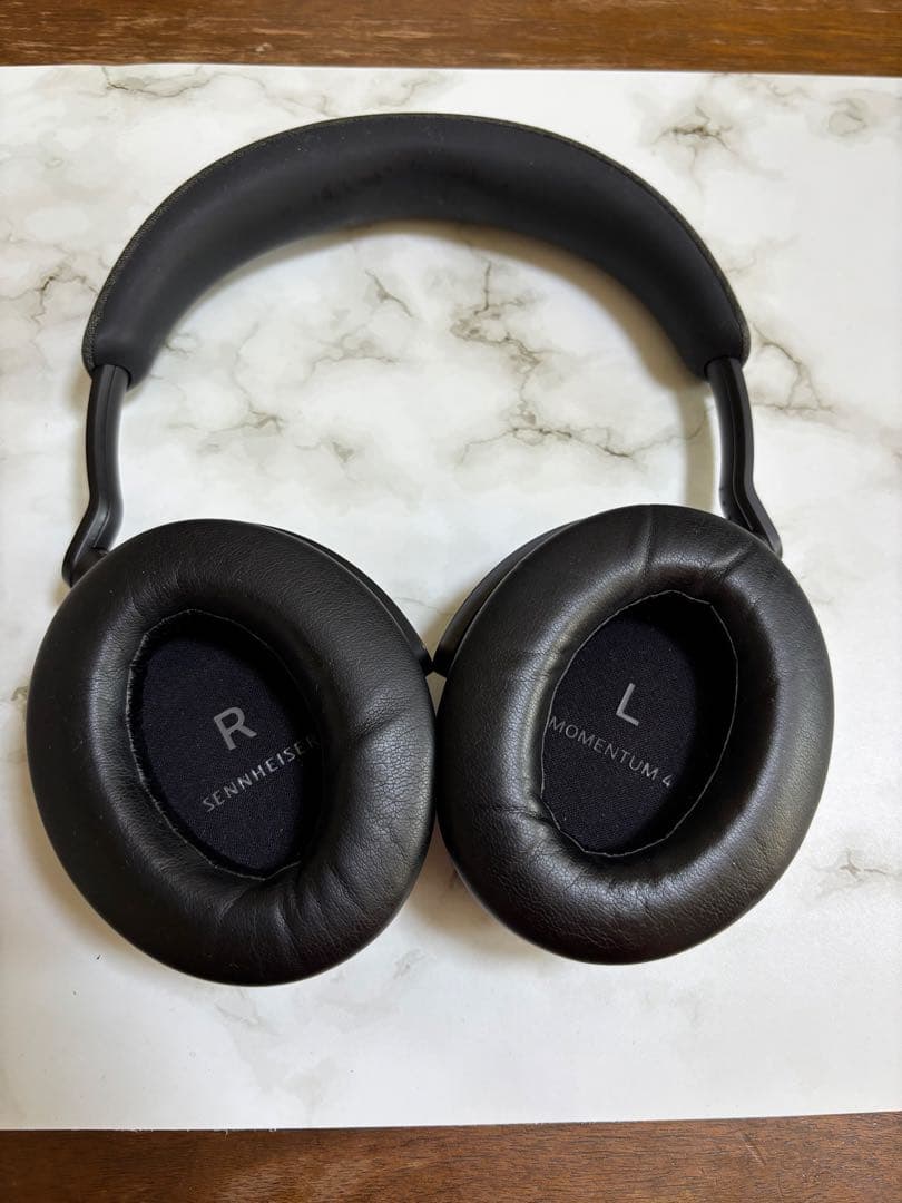 Sennheiser MOMENTUM 4ブラック