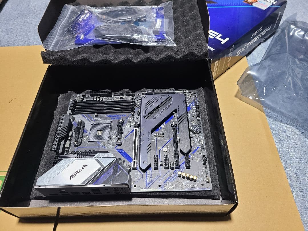 ASRock X570 EXTREME4【ソケットAM4・動作確認済み中古】