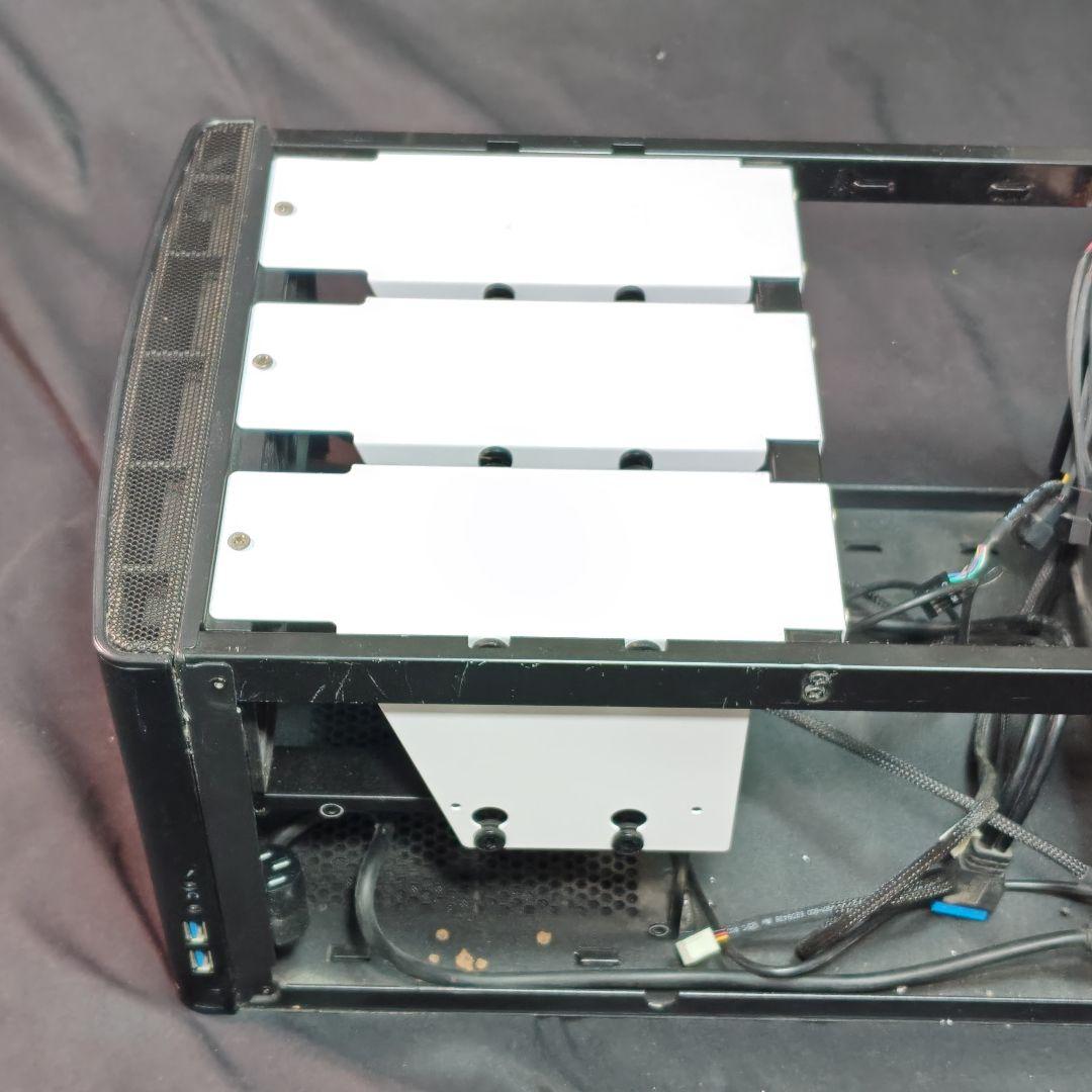 Fractal Design node 304 PCケース Mini-ITX