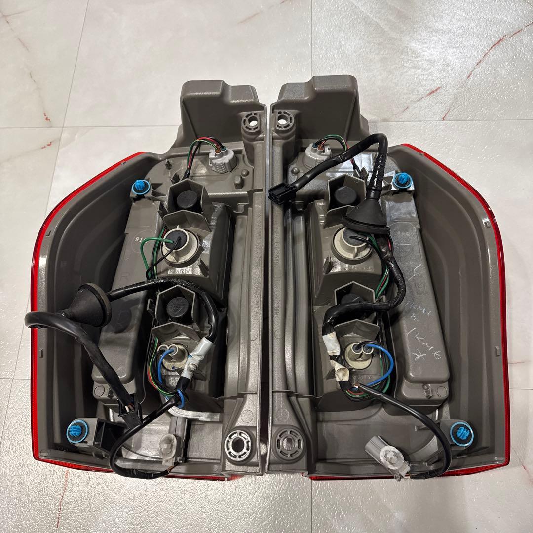 LA600S タント テールランプ 左右セット