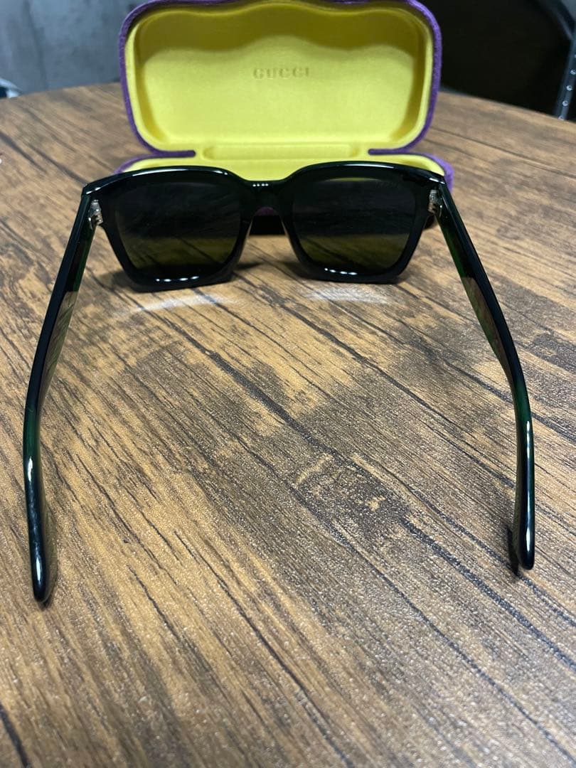 GUCCI グッチ サングラス ブラック ユニセックス ケース付き