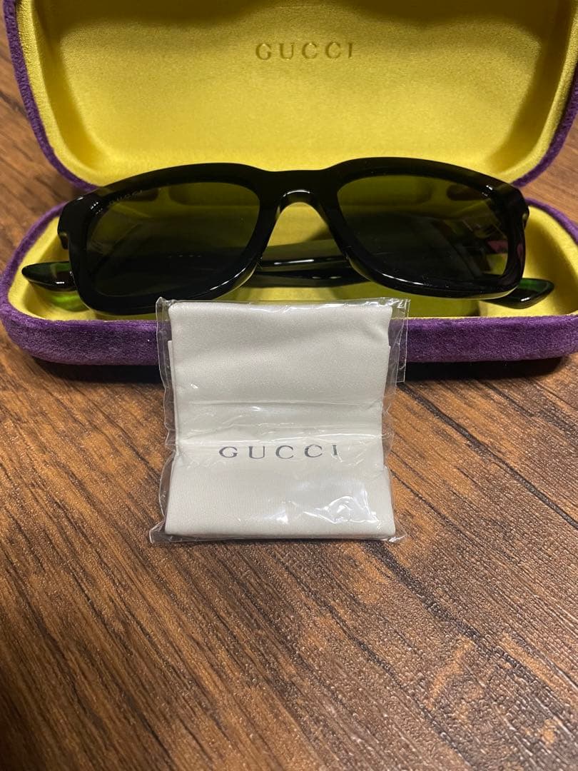 GUCCI グッチ サングラス ブラック ユニセックス ケース付き