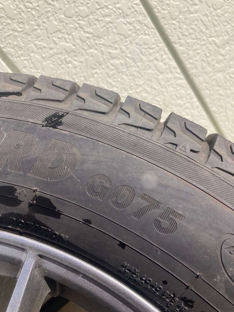 YOKOHAMA G075 スタッドレスタイヤ 18インチ