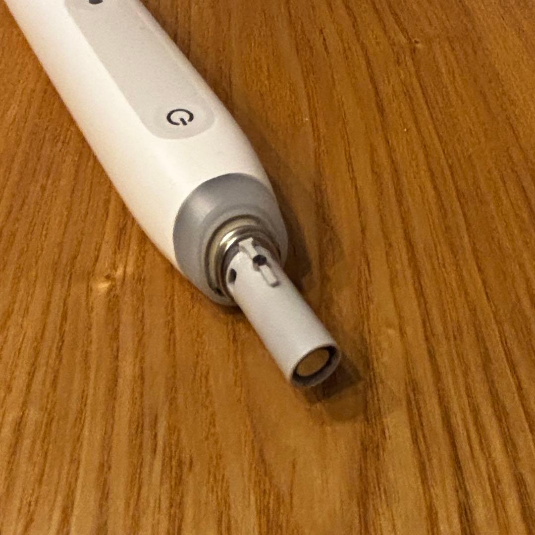 Oral-B オーラルB 電動歯ブラシ iO4 シリーズ ホワイト