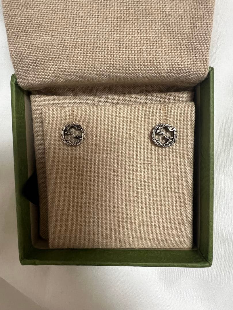 【新品未使用】GUCCI ユニセックス　ピアス　インターロッキングGピアス