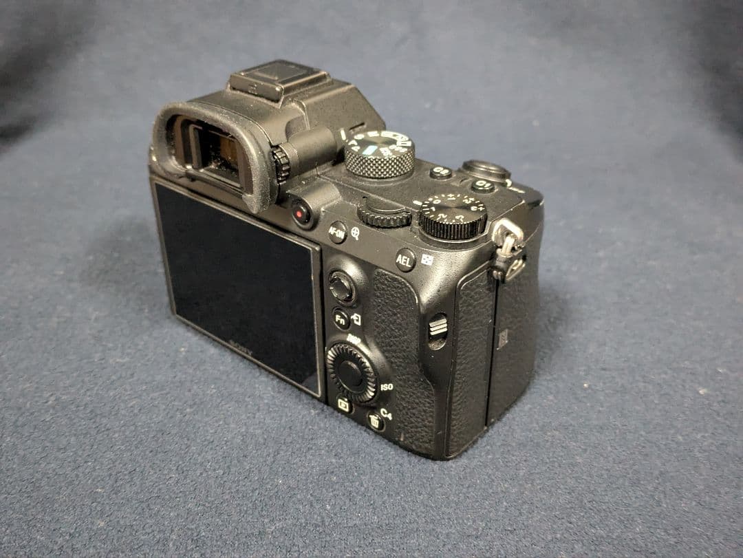 SONY α7 Ⅲ ボディのみ(元箱・ストラップ付属)